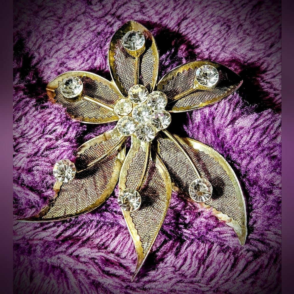 Mesh Floral Brooch